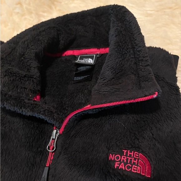 The North Face Black and Pink Logo Thick Fleece Jacket - Picture 5 of 7